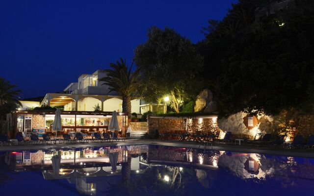 Dolphin Bay Seaside Resort & Suites