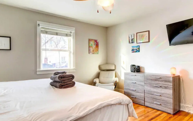 Pet-friendly Denver Home: Walk to Restaurants