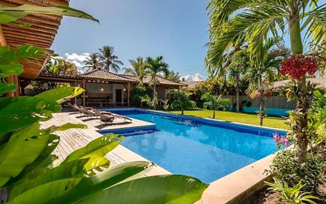 Casa de alto padrao com lazer completo em Trancoso