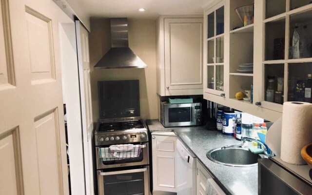 Guestready - Live Like a Lord in a Historic Chelsea Flat