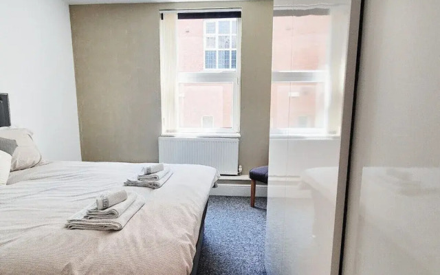 Stylish & Modern 2BR Flat