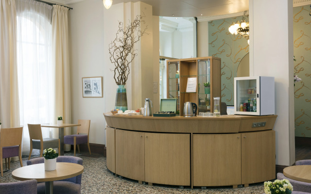 Leonardo Boutique Opera Hotel