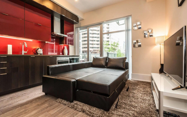 Life Suites Loft - CN Tower