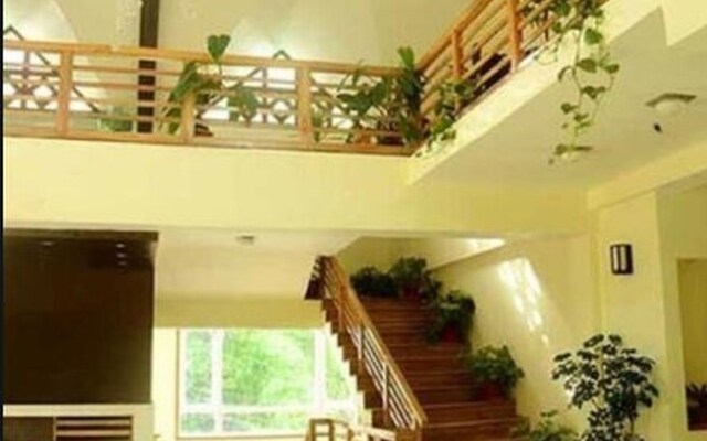 Summit Lillium Hotel & Spa