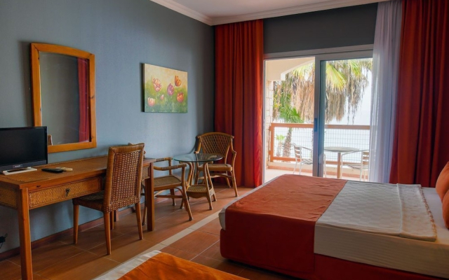 Palmet Middle Town Beach Hotel