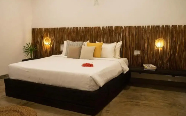 Banana Bunks Mirissa
