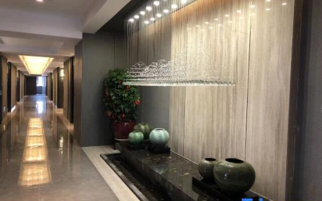 Longquan Hotel