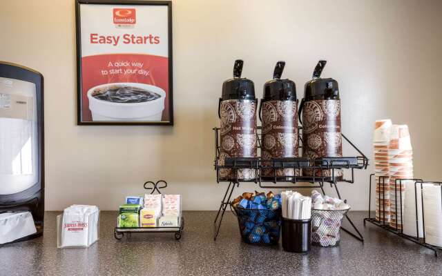 Econo Lodge Darien Lakes