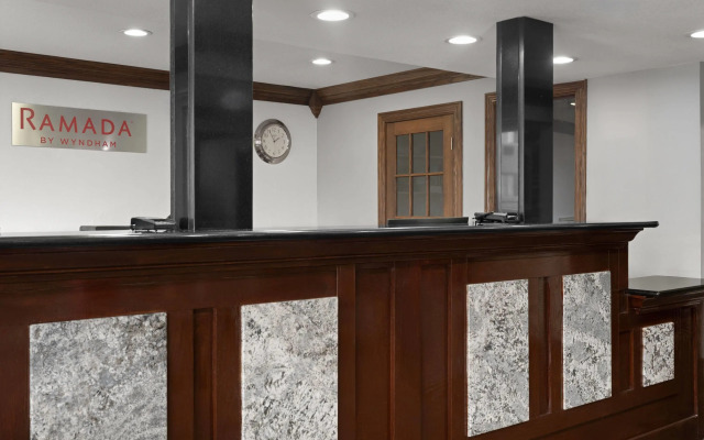 Ramada by Wyndham Cedar Rapids South
