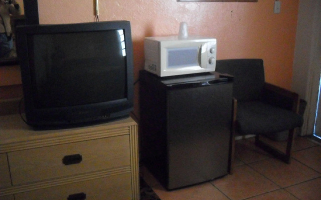 Shore Winds Motel