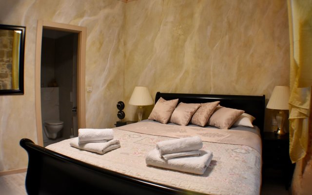 PIETRA ROSSA Luxury Rooms