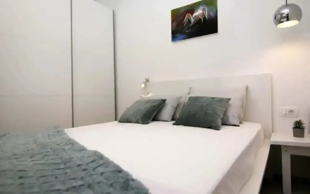 Secluded Oasis With Pool, Outdoor Kitchen, & Landscaped Terraces