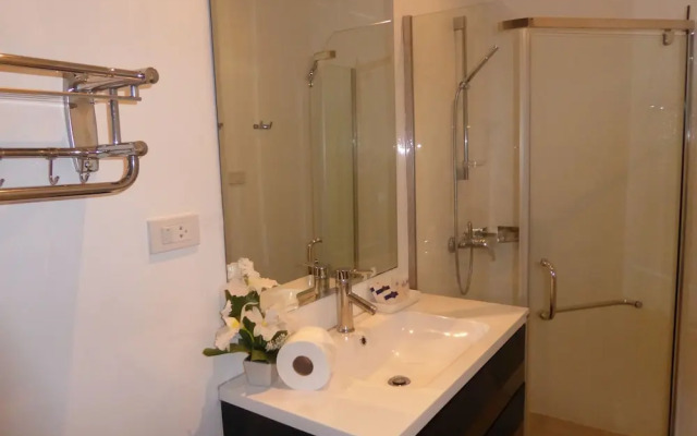 VIP Chain Resort