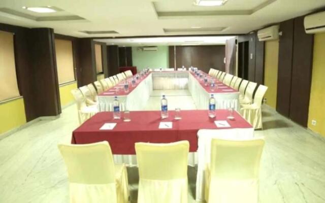 Fabhotel Raj Residency Ii