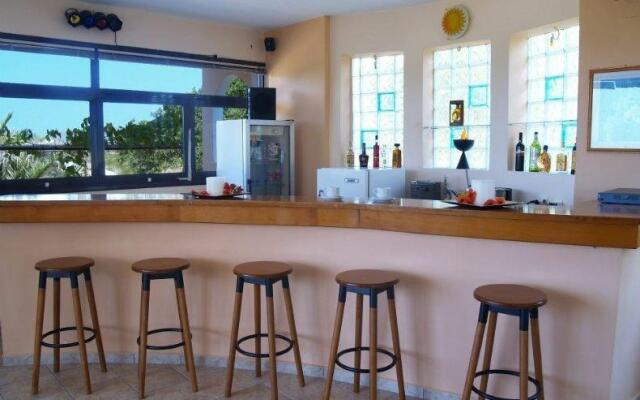 Sunny Studios & Apartments