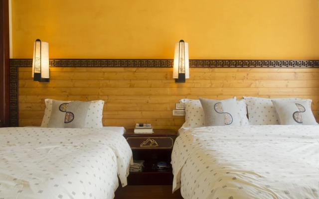 Snow Lion Riverside Resort