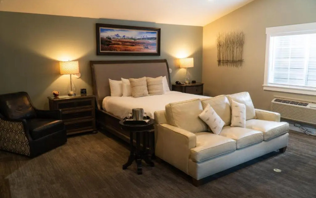 Huff House Inn