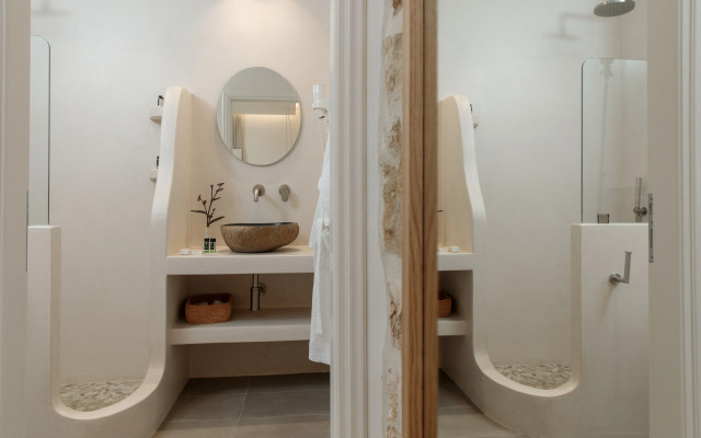 Proteas Hotel & Suites