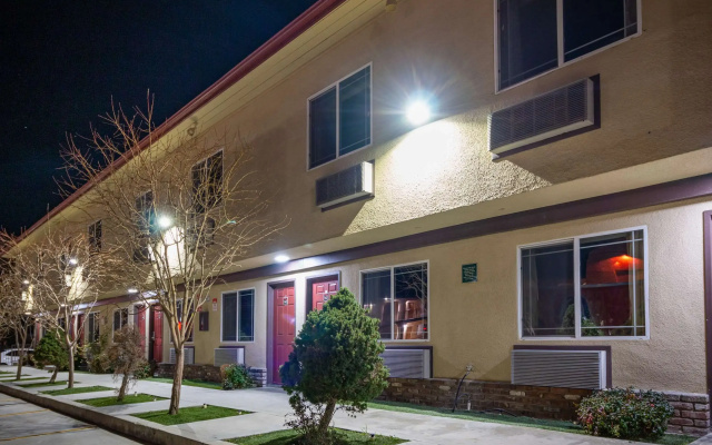 Quality Inn Bishop near Mammoth