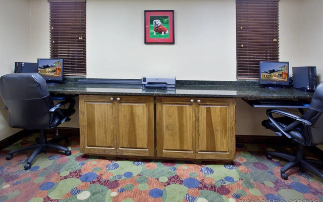 Holiday Inn Express Athens by IHG