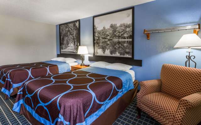 Super 8 by Wyndham Iowa City/Coralville