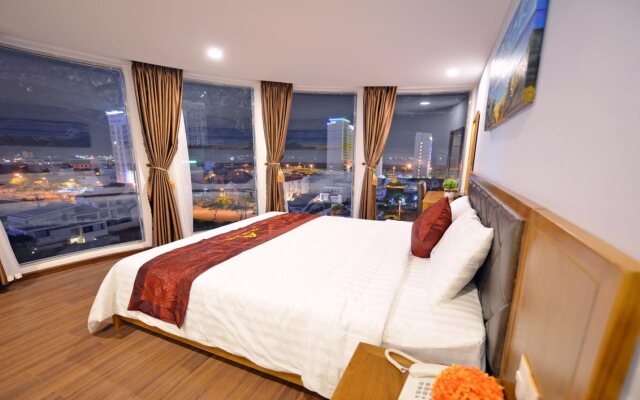 La Beach Hotel