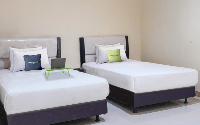 Urbanview Hotel Istana Bangun Jagad Indramayu by RedDoorz