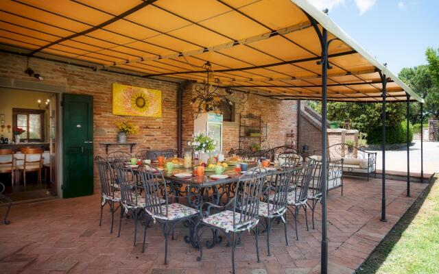 Casale Dei Girasoli 14