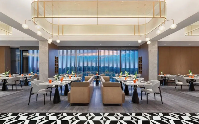 Holiday Inn Wuhan Houguan Lake by IHG