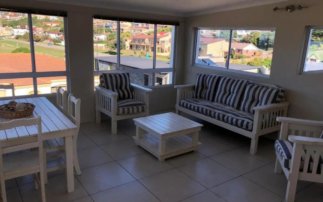 'On Point' Beach House - Jeffreys Bay