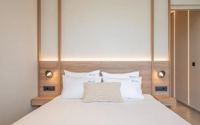 Palm Tree Beach Suites