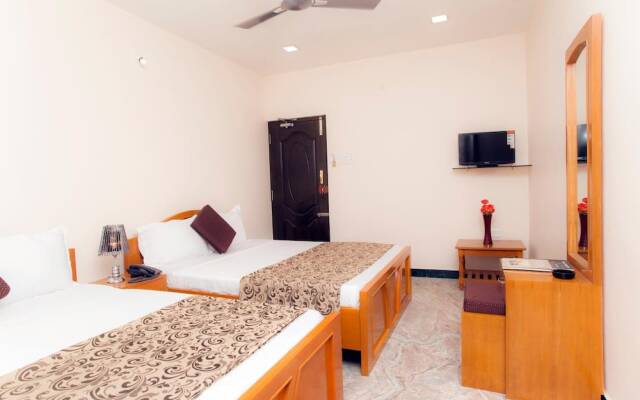 Hotel Rathnavel Towers