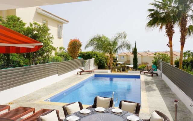 Laguna Sunrise by Ezoria Holiday Rentals