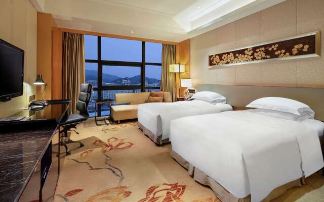 Hilton Guangzhou Baiyun - Free Shuttle for Canton Fair Period, Close to Luhu Golf Club & Leather Market