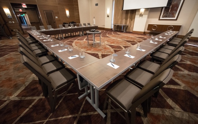 Sheraton Redding Hotel at the Sundial Bridge