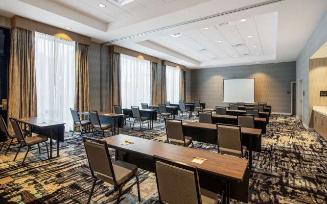 Hampton Inn & Suites Raleigh Midtown