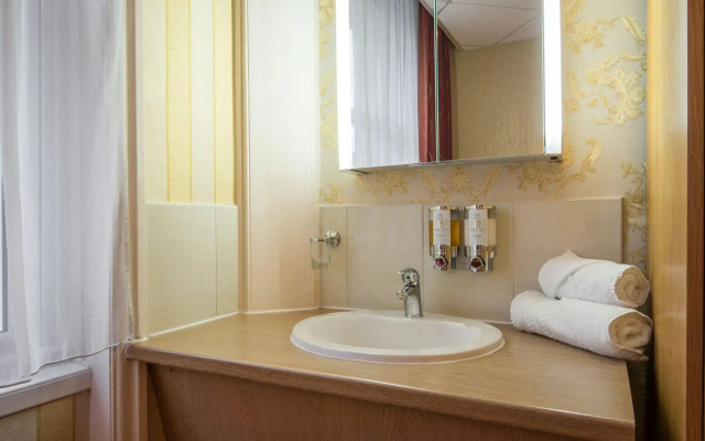 Montana Hotel London