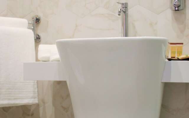 Scene Suites Apartments