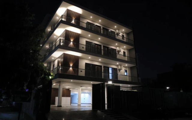 Radiant Blu Hotels Sector 70