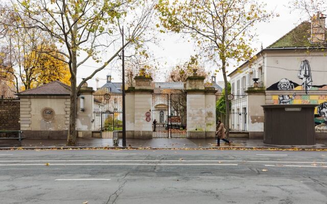 Contemporary Meets Classic by the Catacombes