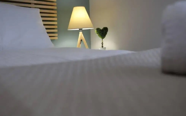 Penthouse lux Flat With 2 bd Next to Larissis