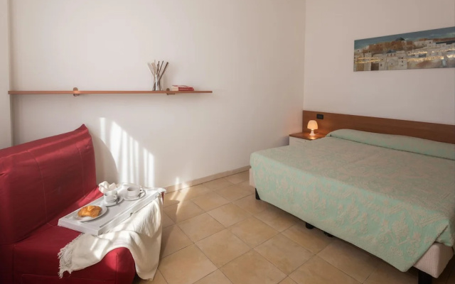 Stylish Residence Le Fontane 1 Bedroom Sleeps 3 No0754