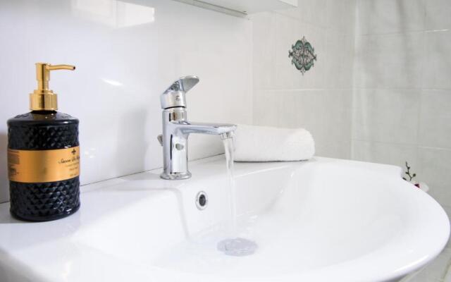Destination Acropolis apt4