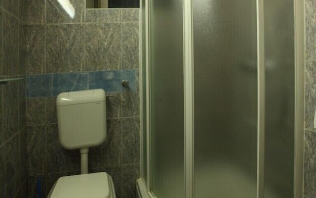 Pile Excellent Location Apartments