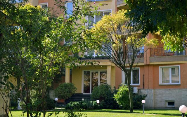 Aparthouse Borovo