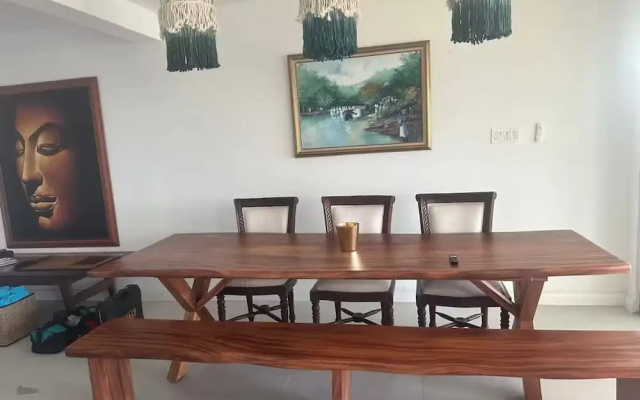 4BR Seafront Villa in Boscobel Direct Sea Access Coastal Living