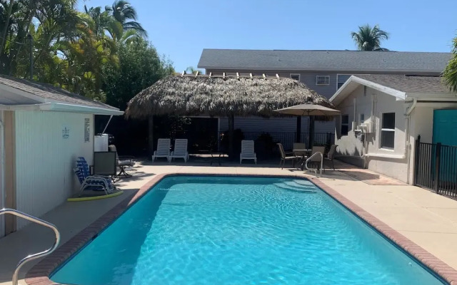Gulf Breeze Bungalows