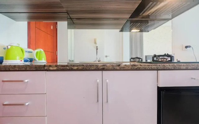 Minimalist Tamansari Mahogany Studio Apartment with City View