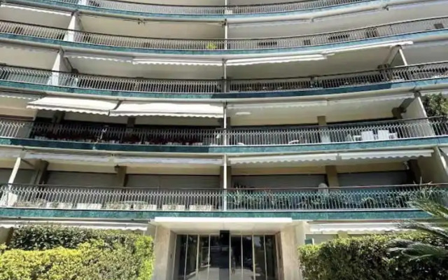 Modern Apartment - 3br- 6P - Palm Beah