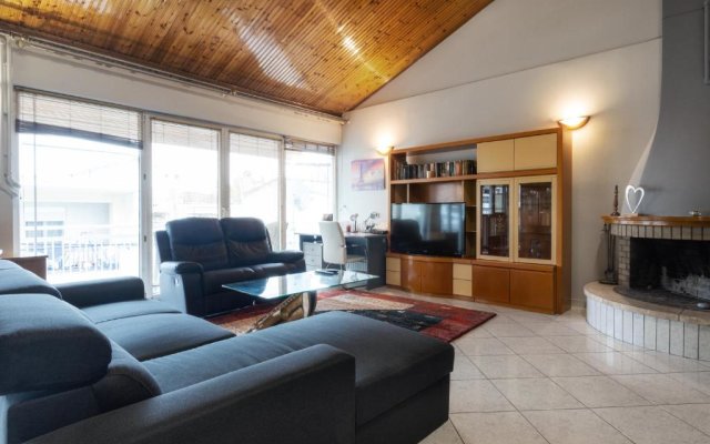 Lovely 150sqm maisonette with an attic in Larissa